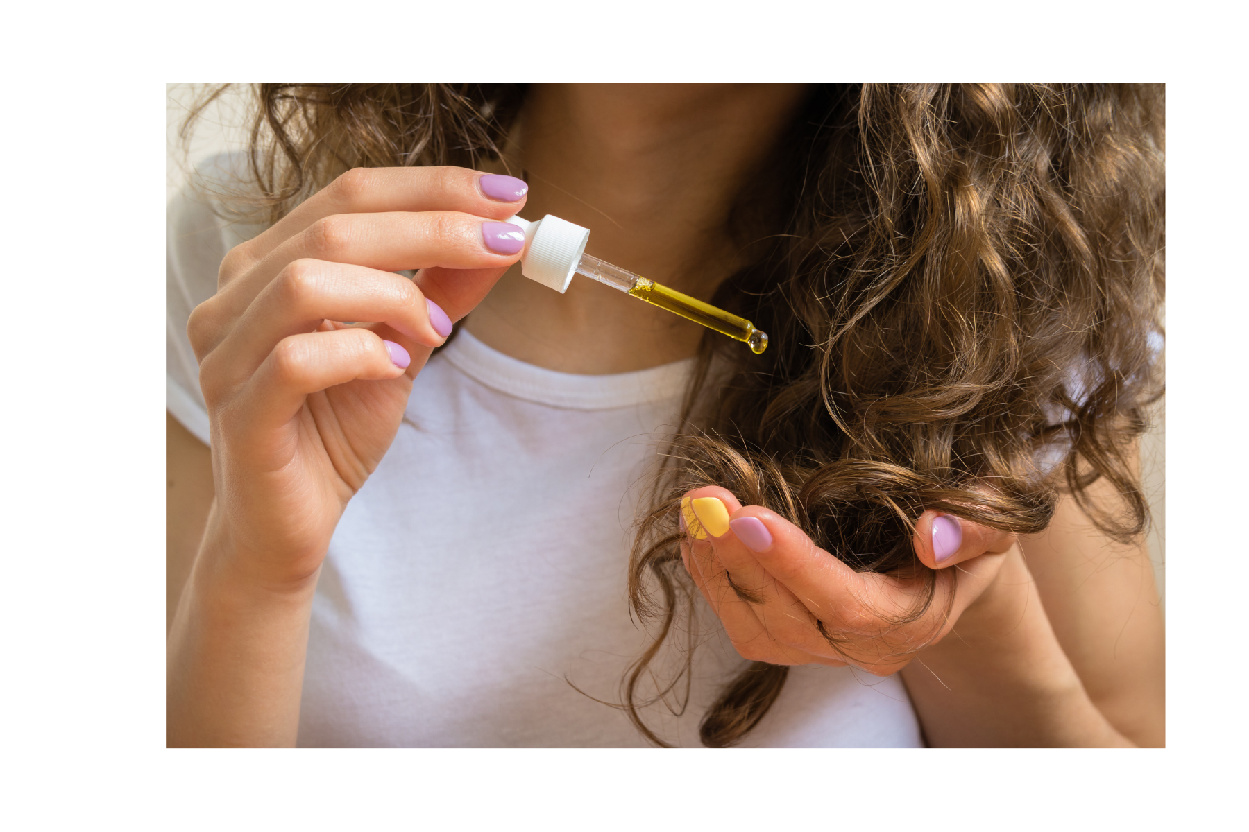 <span data-mce-fragment="1">This Hair Growth Oil combines 15+ oils with the natural powers of rosemary and fenugreek to promote healthy hair growth. Expertly crafted with scientifically proven ingredients, this oil nourishes and strengthens strands from root to tip. Transform your hair with this potent blend of botanicals.</span> Designed to have your hair looking amazingly healthy and shiny.&nbsp;<br data-mce-fragment="1">